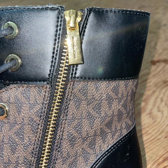 Michael Kors women’s size 10 Alistair lace up combat boots - Picture 3 of 12